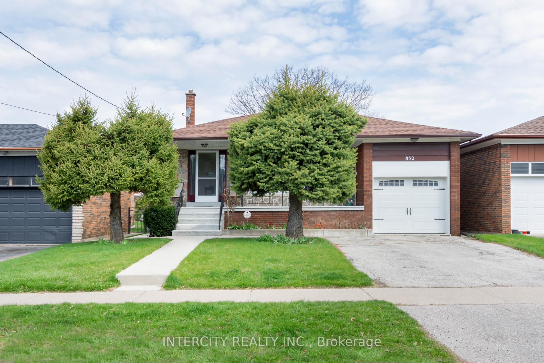 nahphoto.jpg|085\W12115085_1.jpg|/propertyphotos/085/W12115085_1.jpg